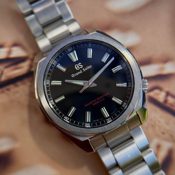 [WTS] Grand Seiko SBGX343 — Set It, Forget It, Quartz Perfe…
