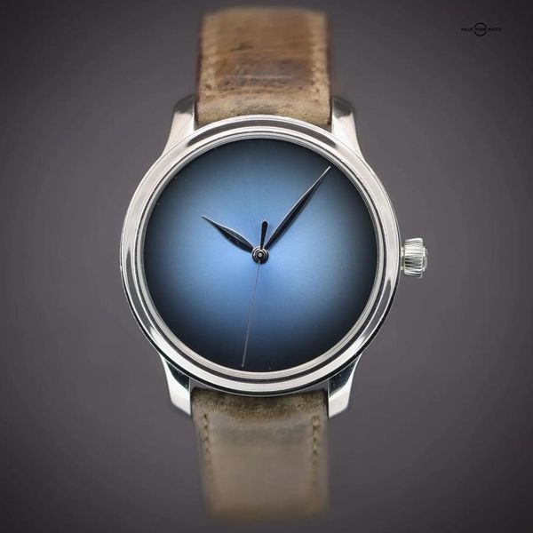 FS: H. MOSER & CIE. Endeavour Centre Seconds “Funky Blue” |…