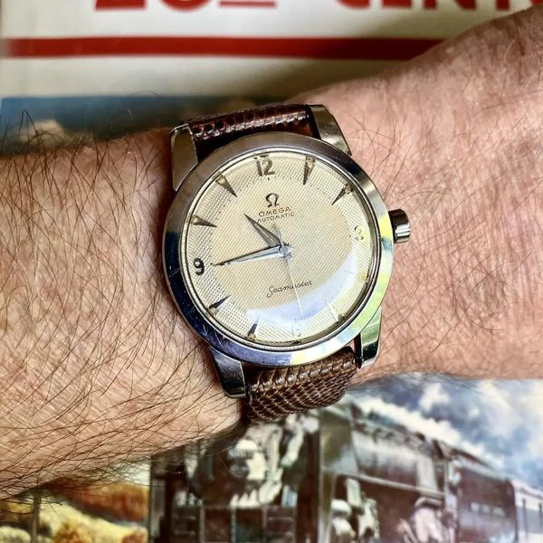 1952 Omega Seamaster Ref. 2577 honeycomb dial