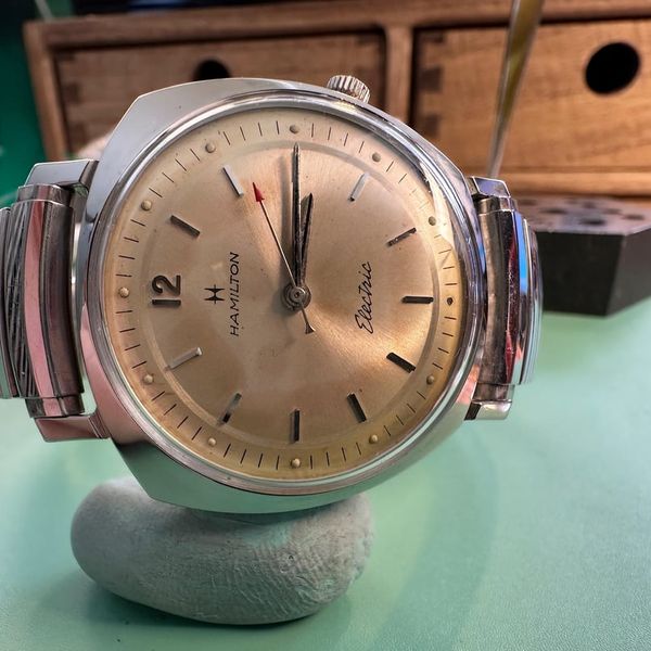 [WTS] Hamilton Sea-Lectric II – Iconic Asymmetric Design – …