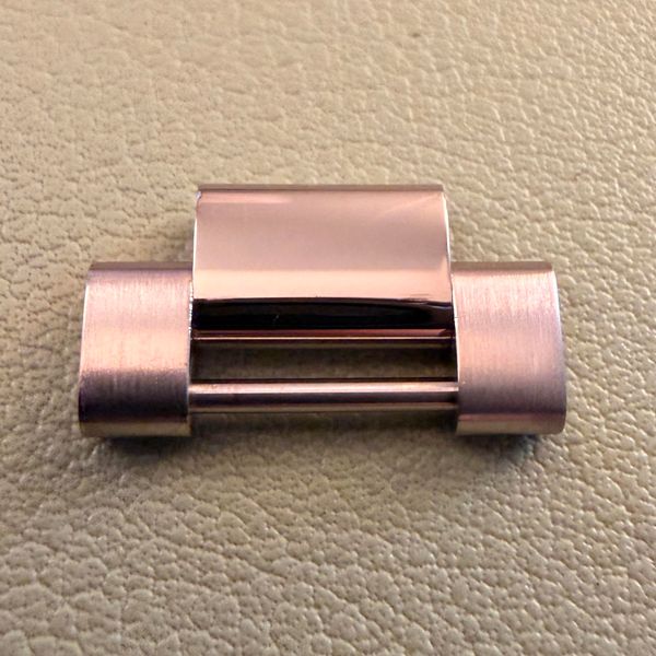 [WTS] Mint Condition Genuine Rolex White Gold Submariner Ha…