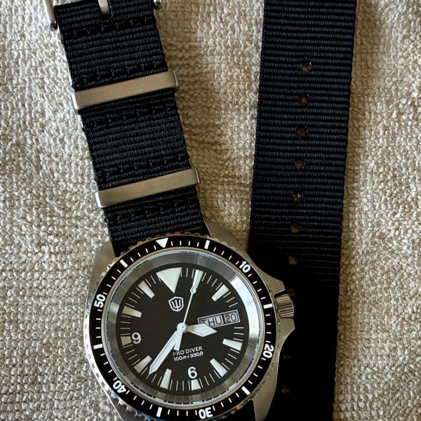 Watchdives WD1980