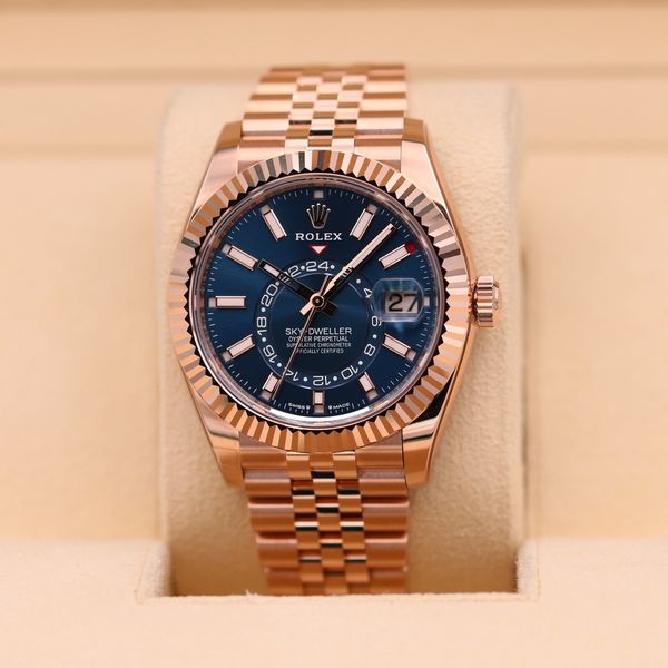 FSOT: Rolex Sky-Dweller Everose Gold Blue Dial 336935 – 2025
