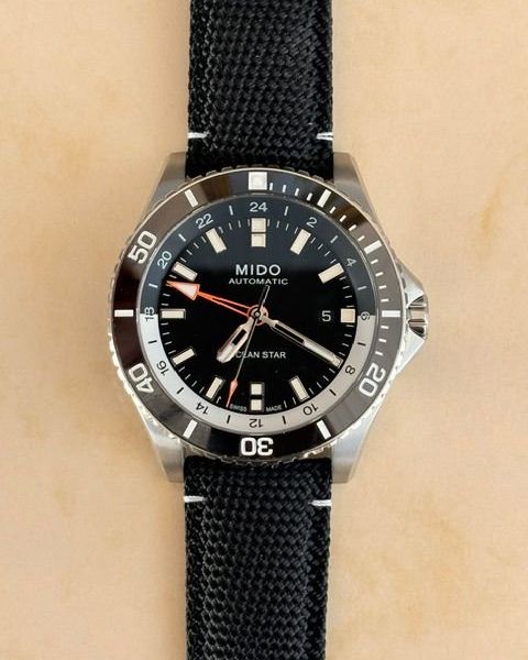 MIDO Ocean Star GMT / schwarz-weiß / neuwertig vom Juli 2026