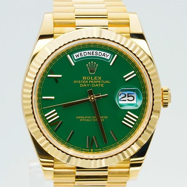 Rolex Day-Date President 228238 40mm Green Roman Dial 18K Y…