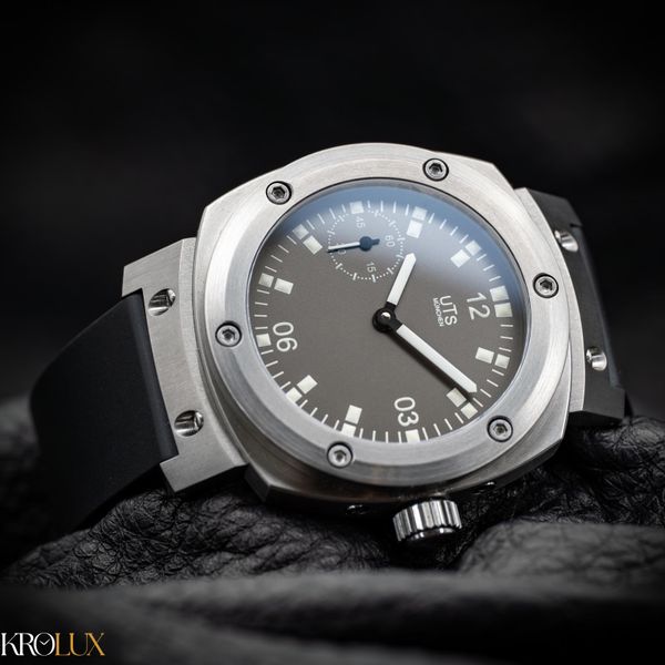 [WTS] UTS München Adventure 500M Manual Wind Grey Dial Watc…