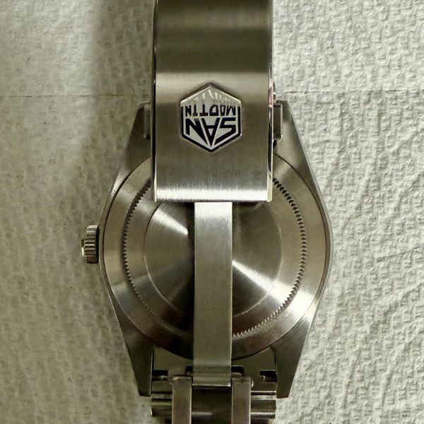 San Martin SN020 Explorer 39 mm