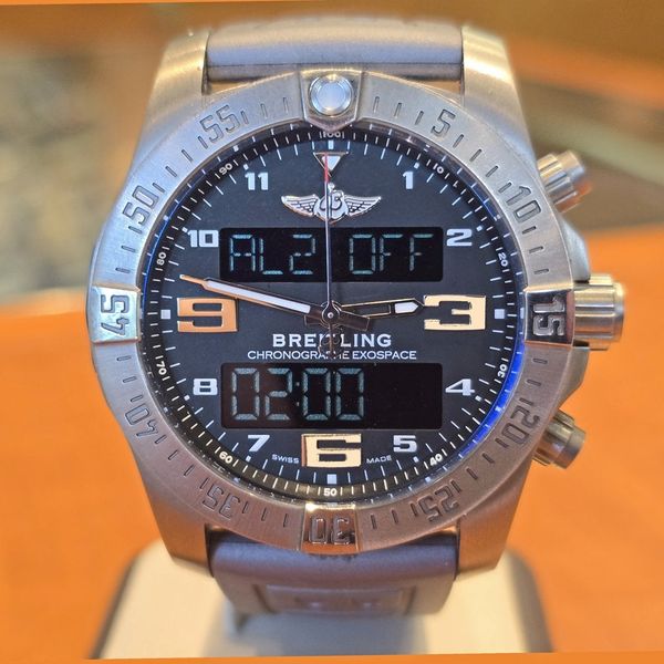 Breitling Exospace B55 Black Dial Grey Rubber Strap Titaniu…