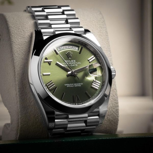 [WTS] 2021 Rolex Day-Date Platinum Olive Green Roman Numera…