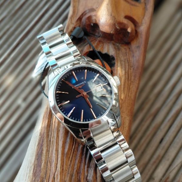 LONGINES Conquest Classic