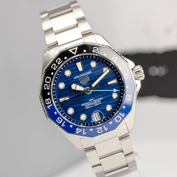 TAG Heuer Aquaracer Professional 300 GMT “Batman” WBP5114.B…