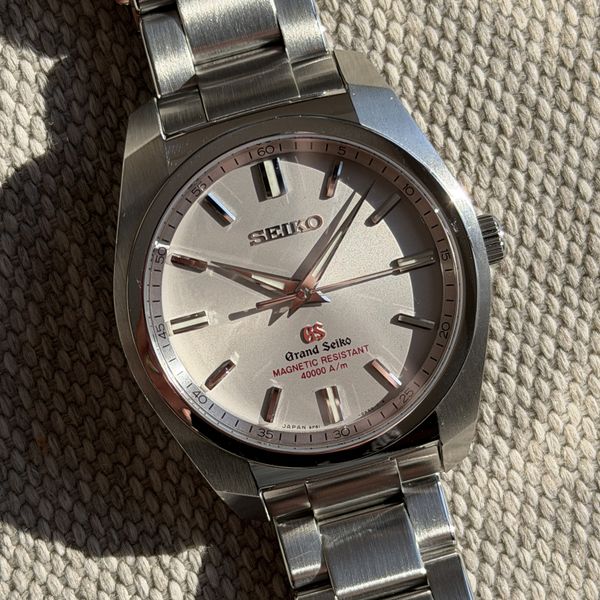 [WTS] Rare and Discontinued Grand Seiko SBGX091 - 39mm Anti…