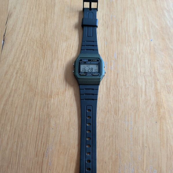 Casio F-91W Grün