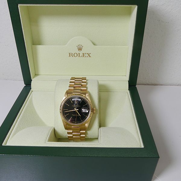 FS Rolex 18K Yellow Gold President Black Stick Dial. Tight …
