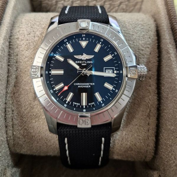 Breitling Avenger Automatic 43 - A17318101B1X2