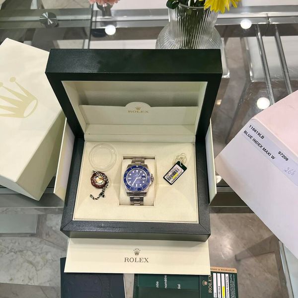 FS: Rolex “SMURF” Submariner 116619LB FULL SET UNPOLISHED