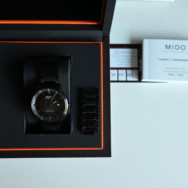 MIDO Commander Gradient schwarz