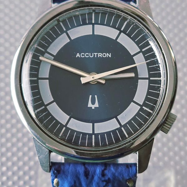 [WTS] 1971 Bulova Accutron "Bulls-Eye" Blue Dial (Ref. N1) …