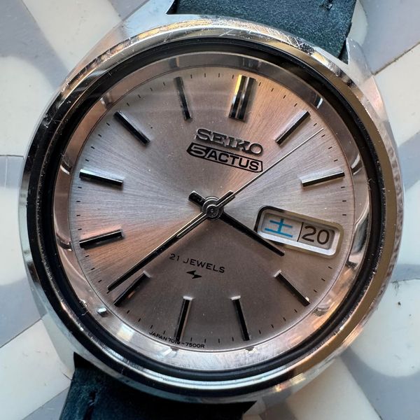[WTS] Seiko 5 Actus 7019-7060 – Pink/Silver Sunburst Dial /…