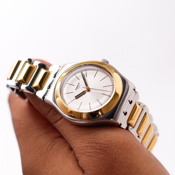 [WTS] Near Mint 2000s Swatch Irony Silver Sunburst Dial Two…