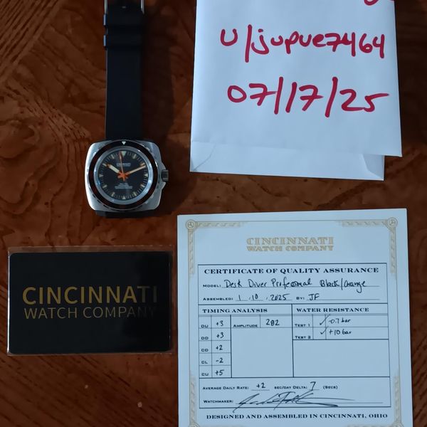 [WTS] Cincinnati Watch Company Desk Diver Professional Swis…