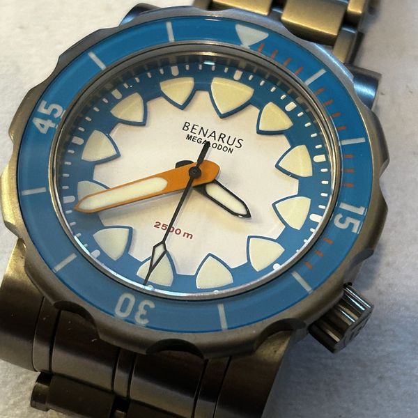 Benarus Megaladon $900