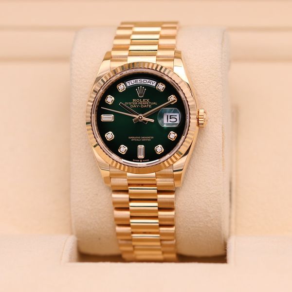 FSOT: Rolex Day-Date 36 Yellow Gold Green Ombre Diamond Dia…