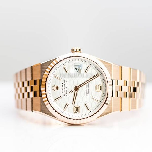 FSOT: BNIB Rolex 127335 Land-dweller Rose Gold HoneyComb Di…