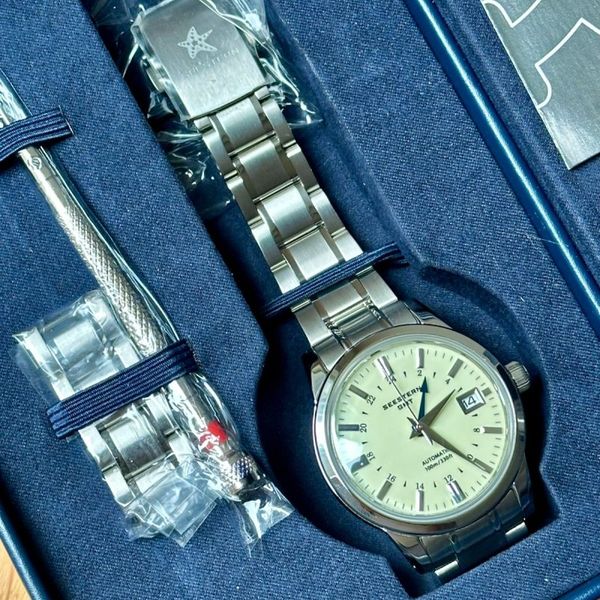 Seestern S446 GMT Creme Ziffernblatt
