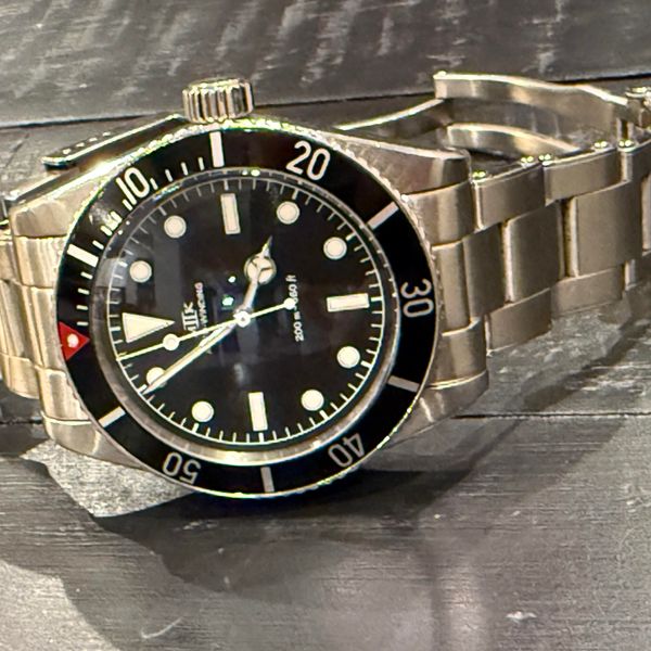 [WTS] MKII Nassau Red Triangle