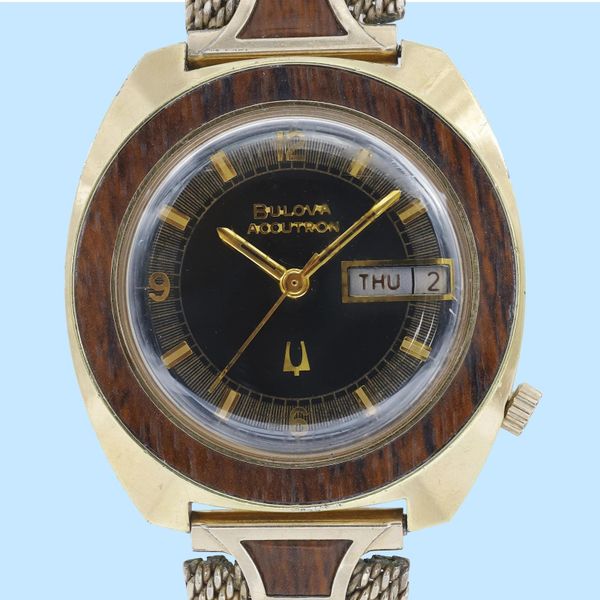 Bulova Accutron Very Rare Gold Plated "Woody" 38mm