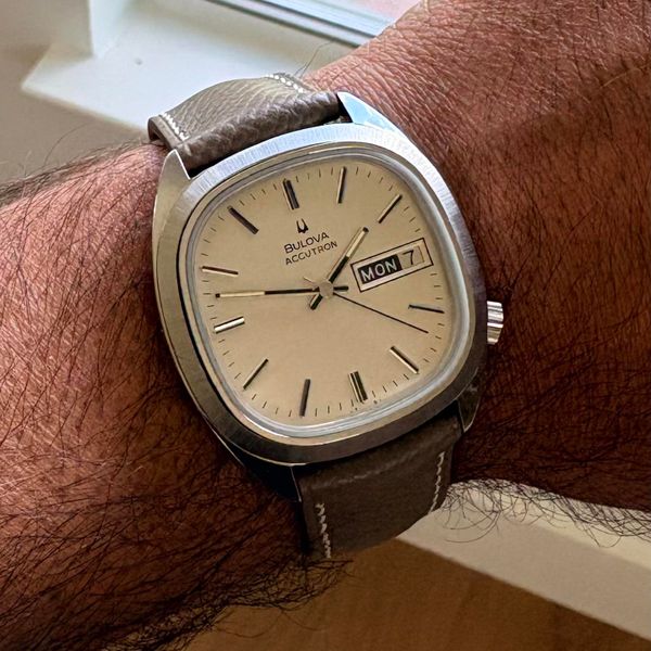 [WTS] 1972 Bulova Accutron Day-Date – Tuning Fork – Service…