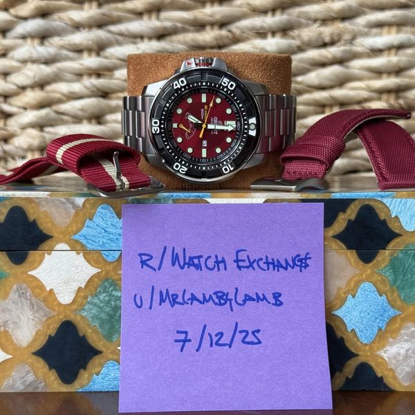 [WTS] Red Orient M-Force Beast Dive Watch with Extra Straps