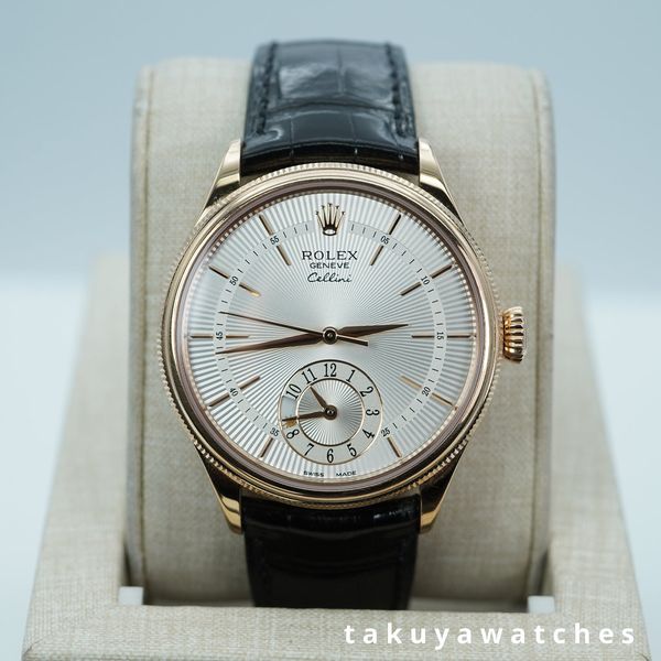 FSOT: Rolex 52505 CELLINI 18K ROSE GOLD DUAL TIME SILVER DI…