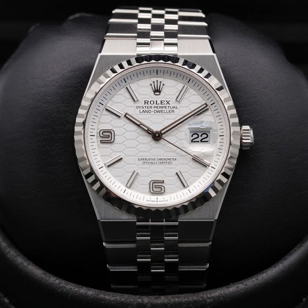 FSOT: Rolex Land-Dweller 36 "2026" - 127234 - Silver - Stai…