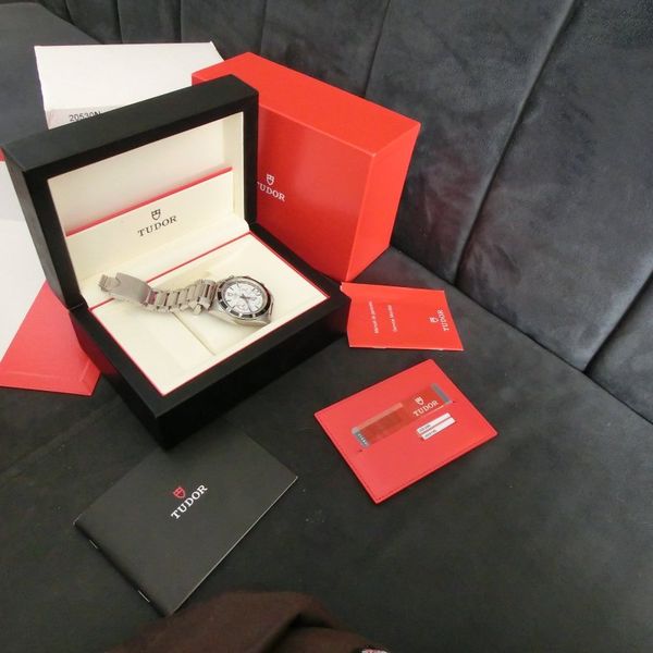 Tudor Grantour Chrono white  Ref. 20530N am Stahlband Fulls…