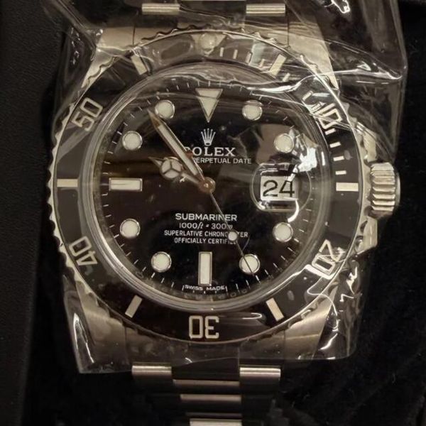 FS: Rolex Submariner Date 40mm Black Dial Stainless Steel