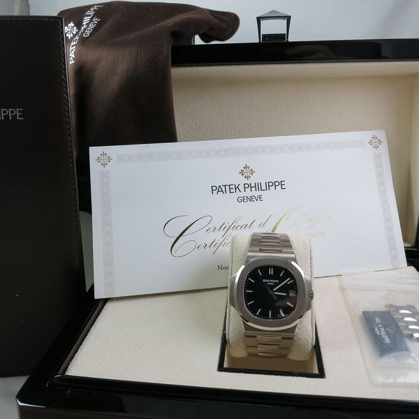 Fs: PATEK PHILIPPE 5811/1G NAUTILUS BLUE COMPLETE SET UNPOL…