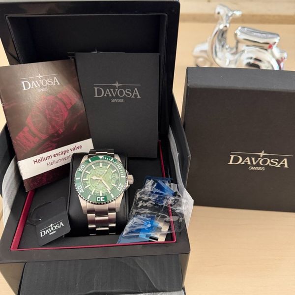 Davosa Ternos Professional Nebulous, grün am Stahlband von …