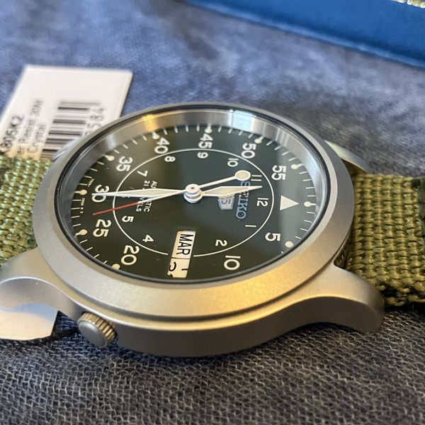 FS Reduced! unused (LNIB but no papers) 37mm Seiko 5 model …