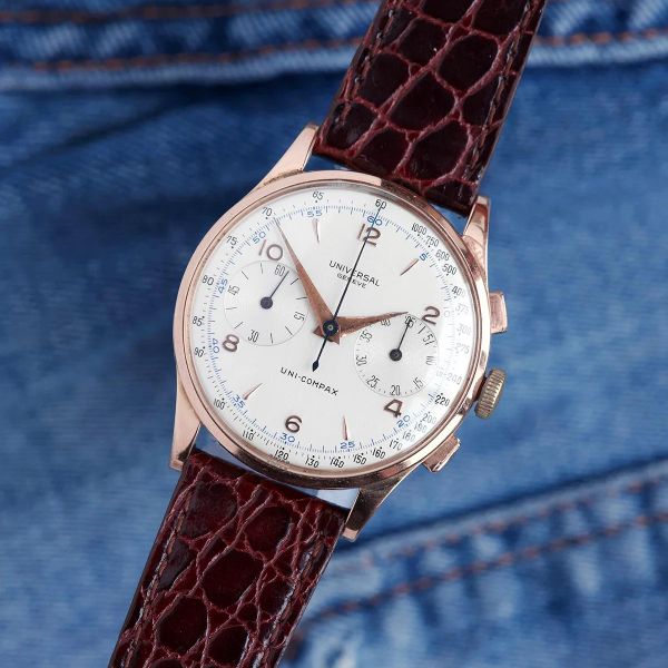 Oversized Universal Geneve Uni-Compax 124103 with rare dial