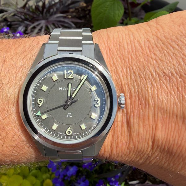 [WTS] Halios Universa Slate Grey