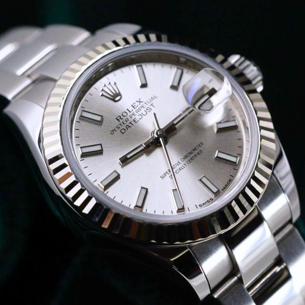 FSOT: Rolex Lady-Datejust Silver Dial 18k White Gold Fluted…