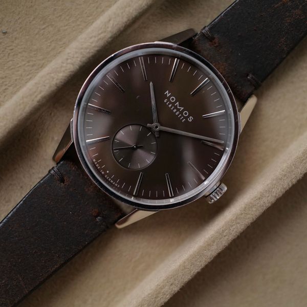 [WTS] Nomos Glashütte Zürich Braungold, with stunning “trop…