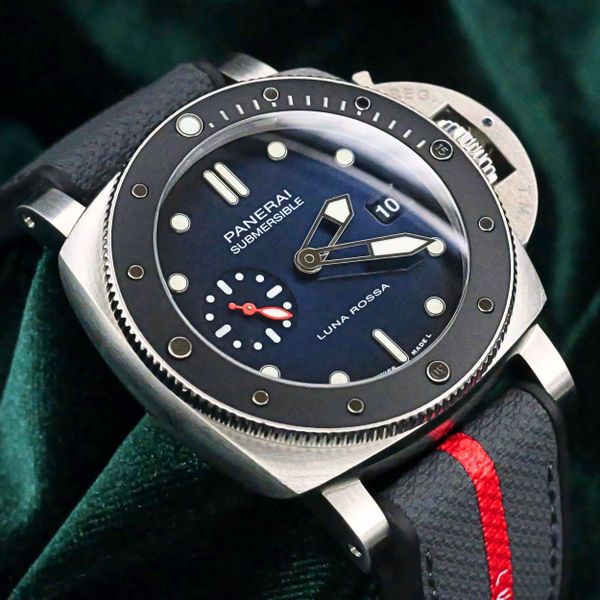 FSOT: Panerai Submersible Luna Rossa Blue Gradient Dial Cer…