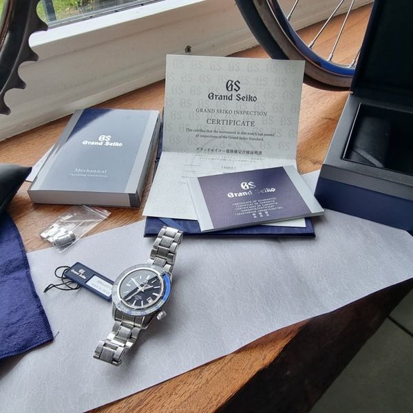 Grand Seiko SBGJ237 GMT