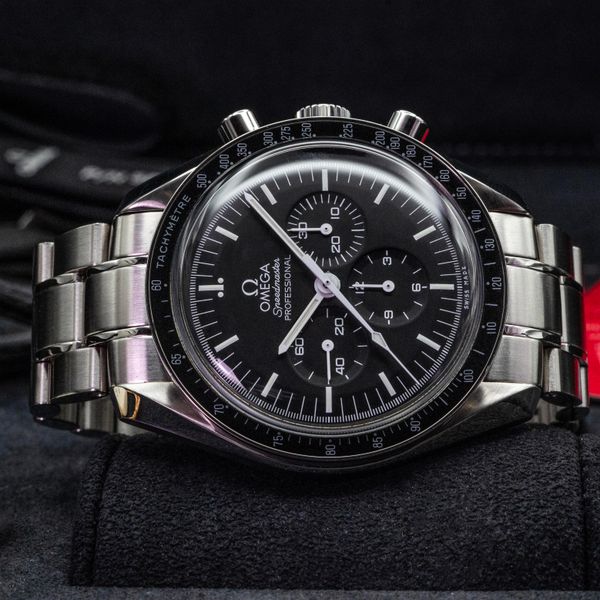 [WTS] Omega Speedmaster Moonwatch Professional 311.30.42.30…