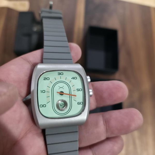 [WTS] Xeric Retroscope Jump Hour in Vintage Mint - Like New…