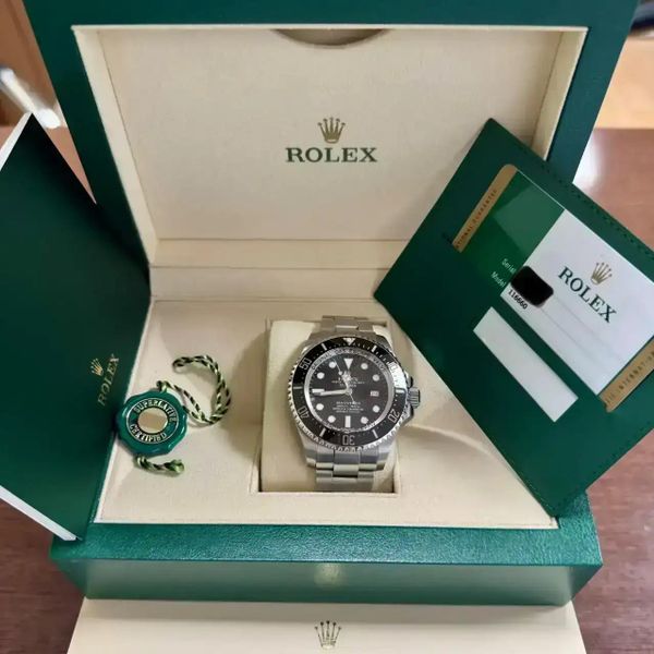 Rolex SeaDeweller DeepSea 116660