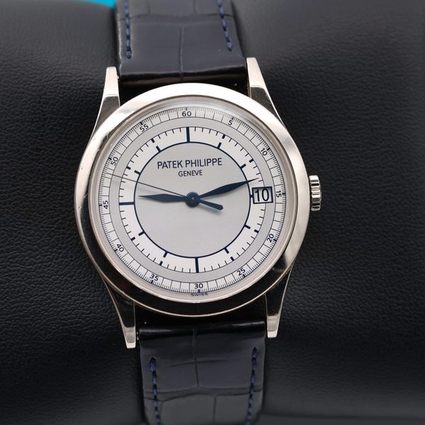 [WTS] Patek Philippe Calatrava 5296G-001 . Blue Hands. 18K …